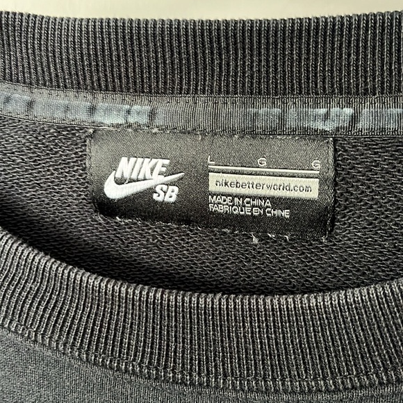 Nike Skateboard Black White Crewneck Sweatshirt - Picture 6 of 8